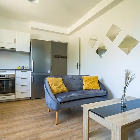 Lejlighed L'eugene - 10min Du Rer B Le Bourget, Parking, Wifi *